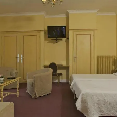 Hotel Grand Des Bains 3*